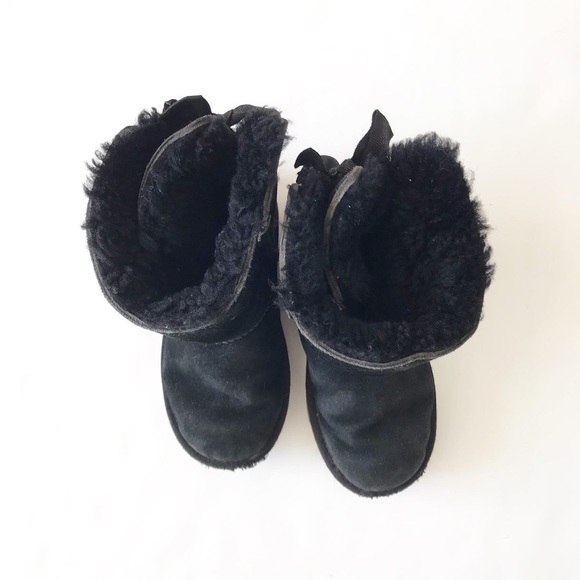 UGG black Bailey bow boots GUC - wear by the toes size 13 - Picture 3 of 9